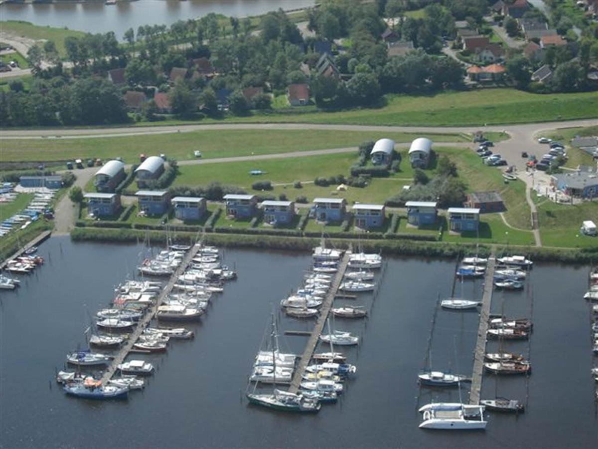 6 Pers. Waterfront Home Seeblick, Equipped Stilt House On The Water Anjum Eksteriør billede